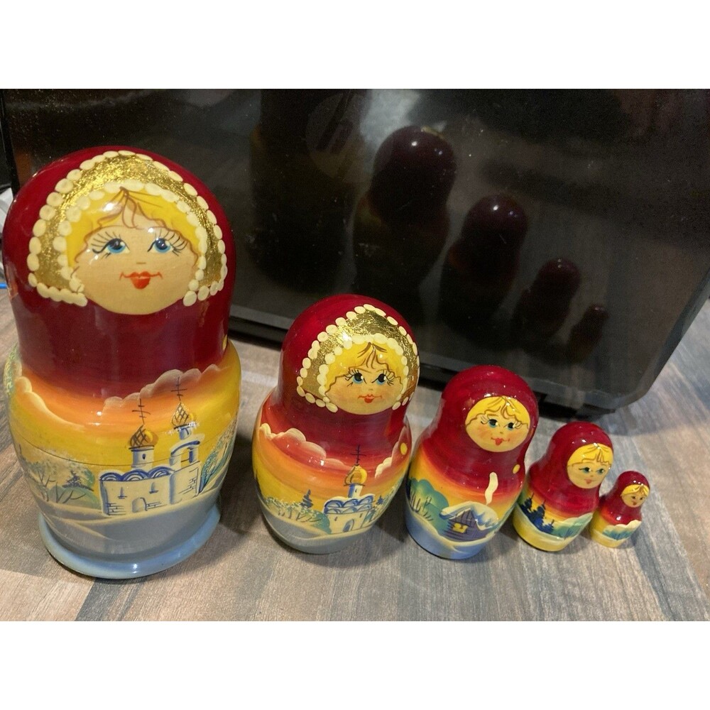 Hand-Painted Russian Nesting Doll With original Russian Tag Great Condition
